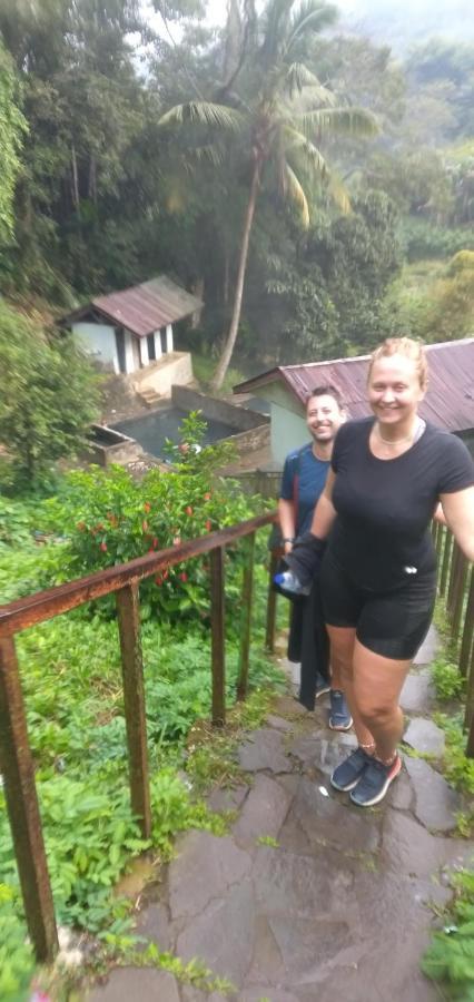 Hidayah homestay Kelimutu Bagian luar foto