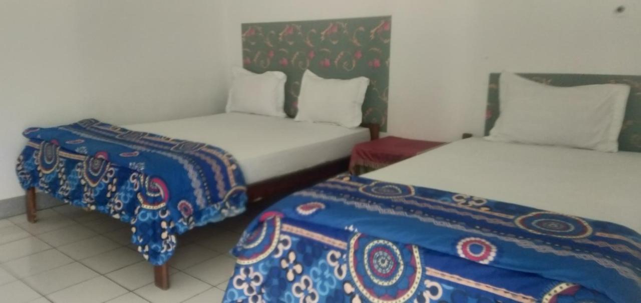 Hidayah homestay Kelimutu Bagian luar foto