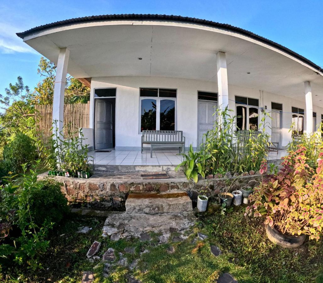 Hidayah homestay Kelimutu Bagian luar foto