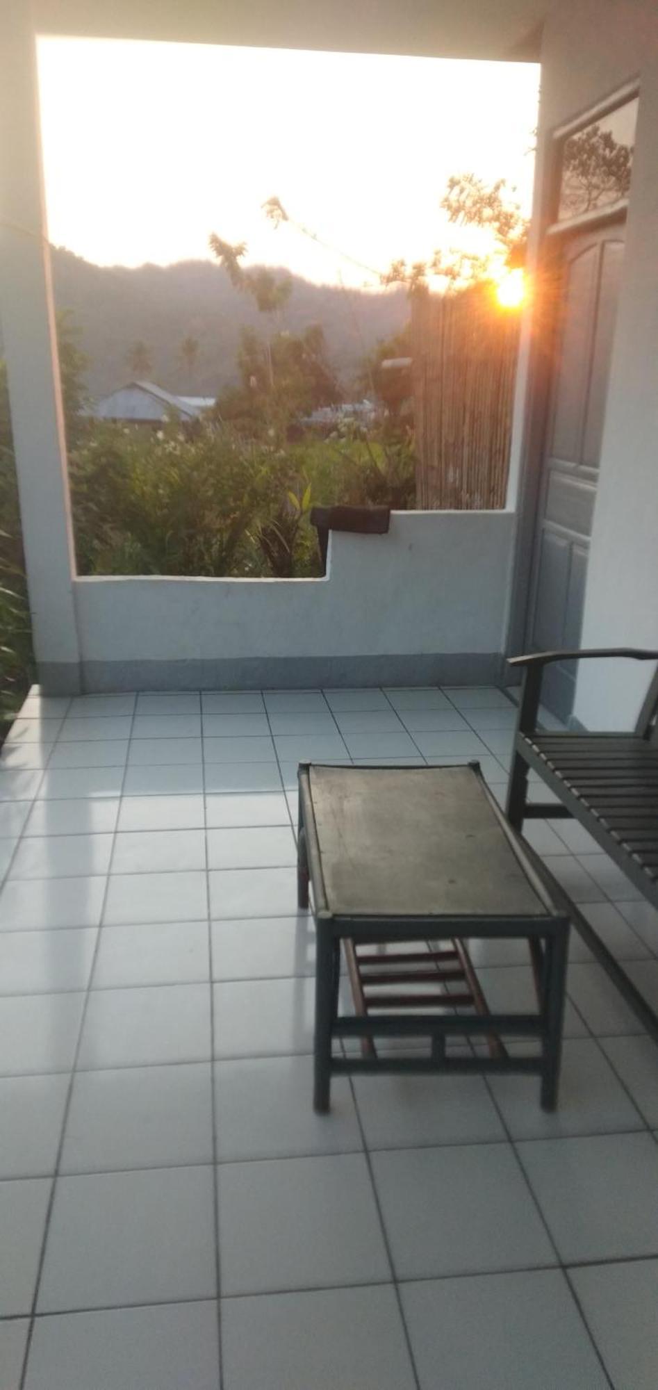 Hidayah homestay Kelimutu Bagian luar foto