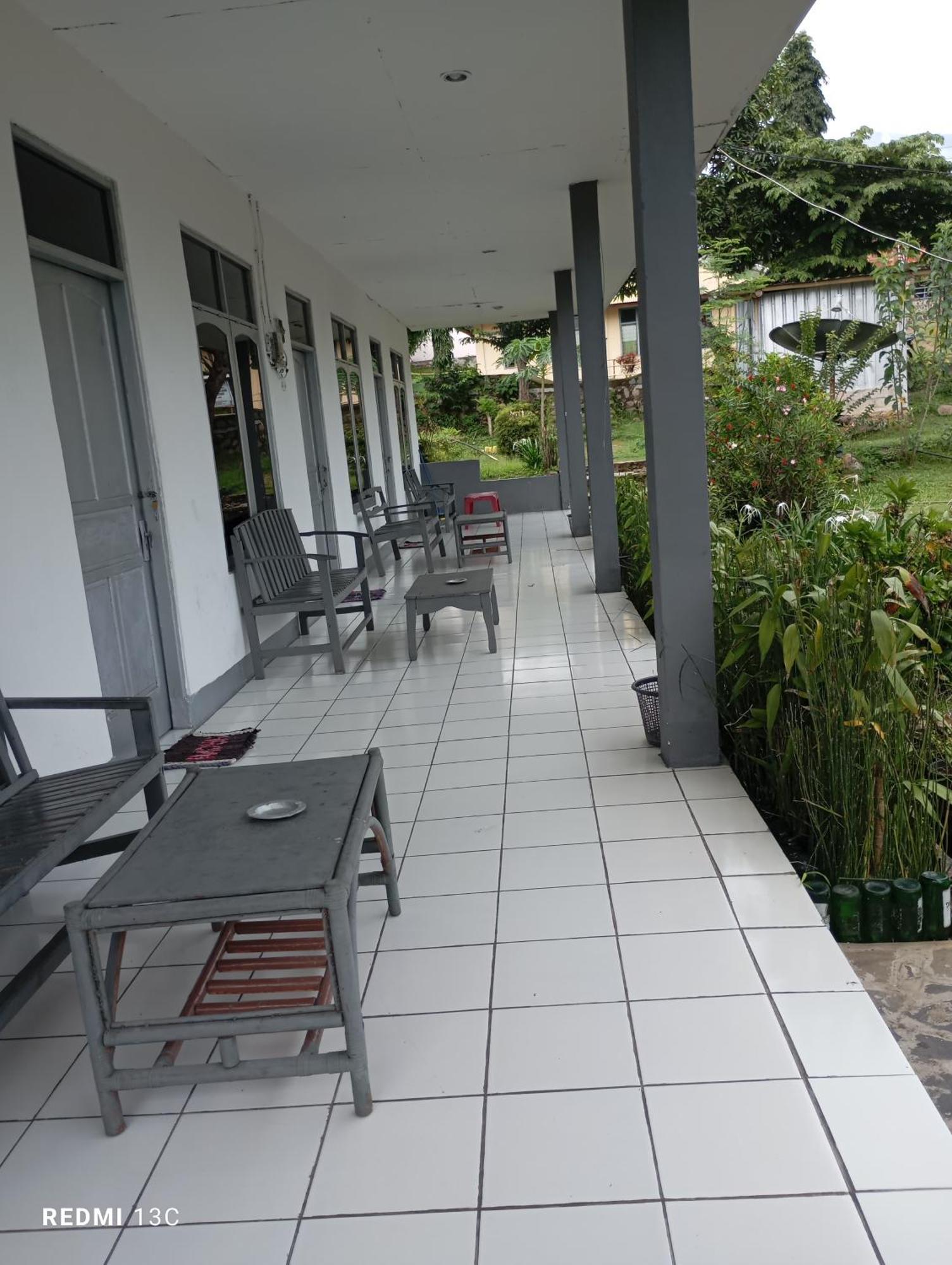 Hidayah homestay Kelimutu Bagian luar foto