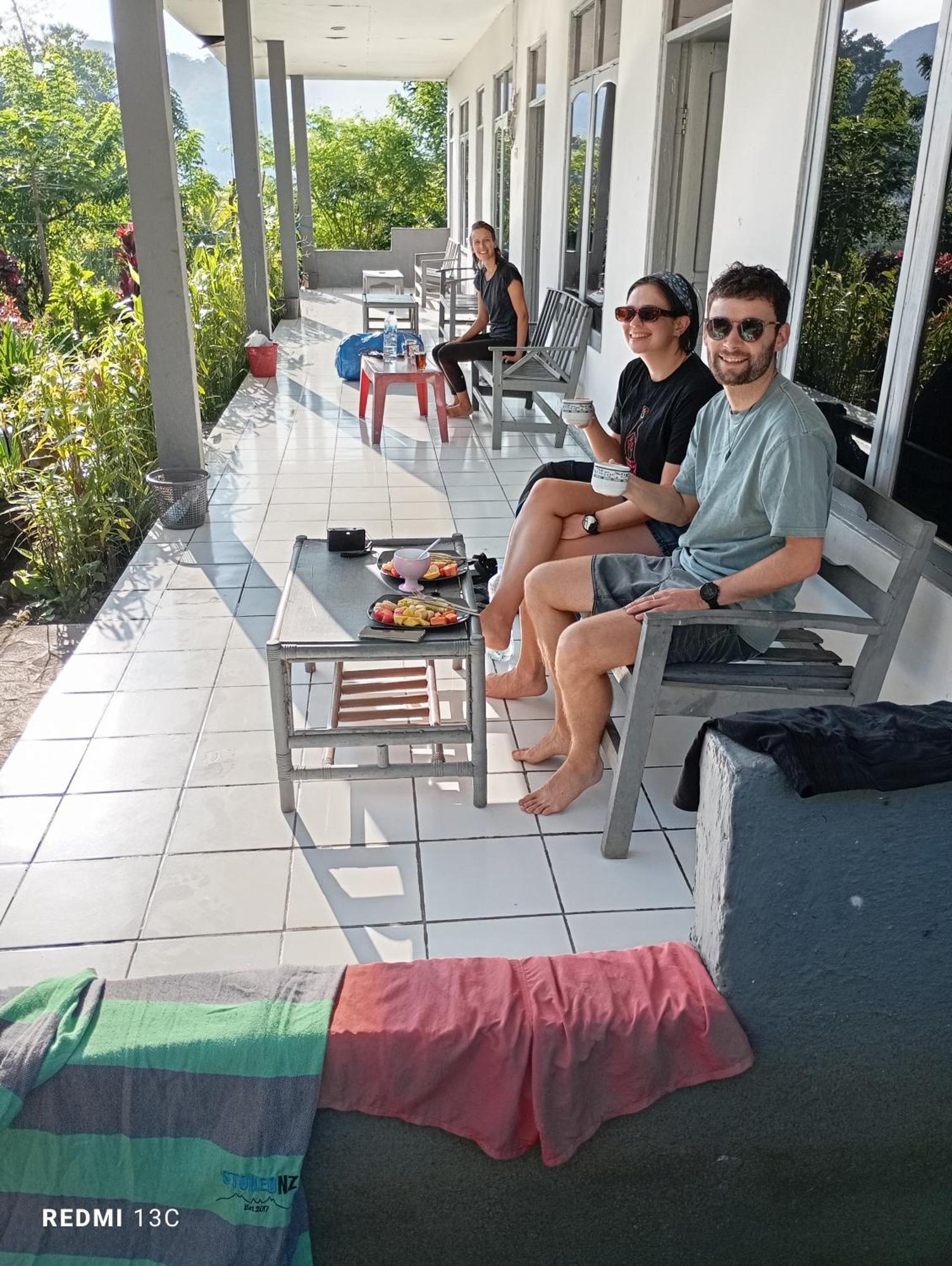 Hidayah homestay Kelimutu Bagian luar foto